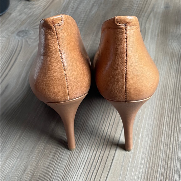 Sole Society Women's Brown Heels - Picture 3 of 4